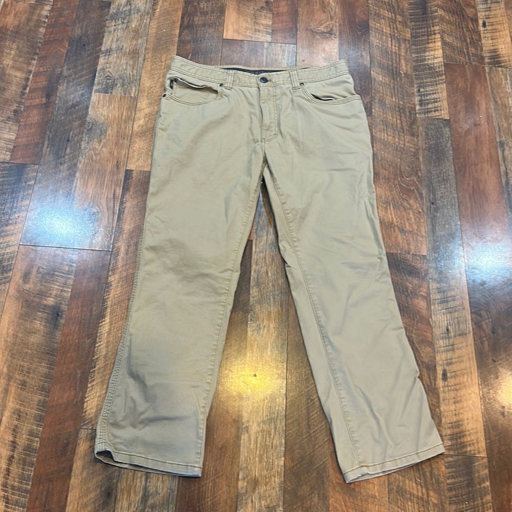 G.H. Bass & Co pants 34x30 (1850)
